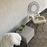 Dejlig Gardhave 5 Sovevaerelser Harboør