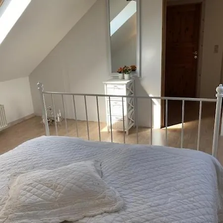 Holiday home Dejlig Gardhave 5 Sovevaerelser Harboor