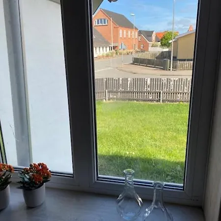 Dejlig Gårdhave 5 Soveværelser Feriehus Harboør