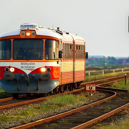 Dejlig Gårdhave 5 Soveværelser Feriehus Harboør