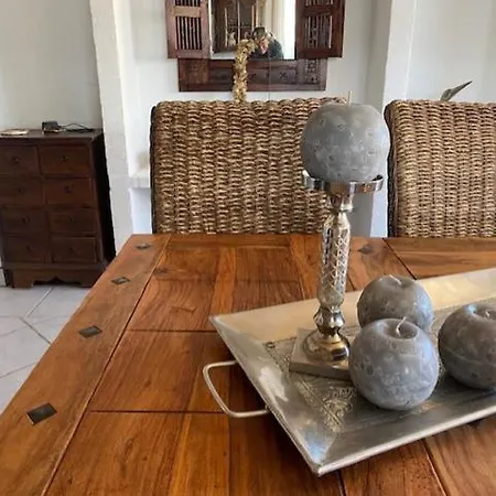 Dejlig Gårdhave 5 Soveværelser Feriehus