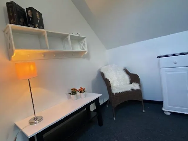 Dejlig Gardhave 5 Sovevaerelser بيت للعطل *
