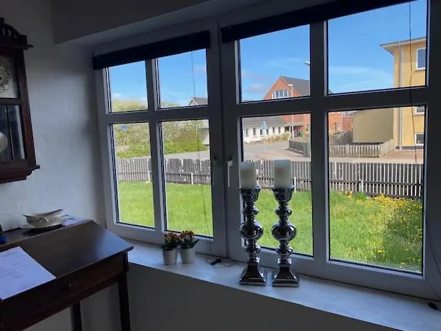 Dejlig Gardhave 5 Sovevaerelser بيت للعطل *