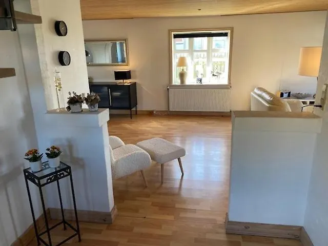 Dejlig Gardhave 5 Sovevaerelser بيت للعطل *